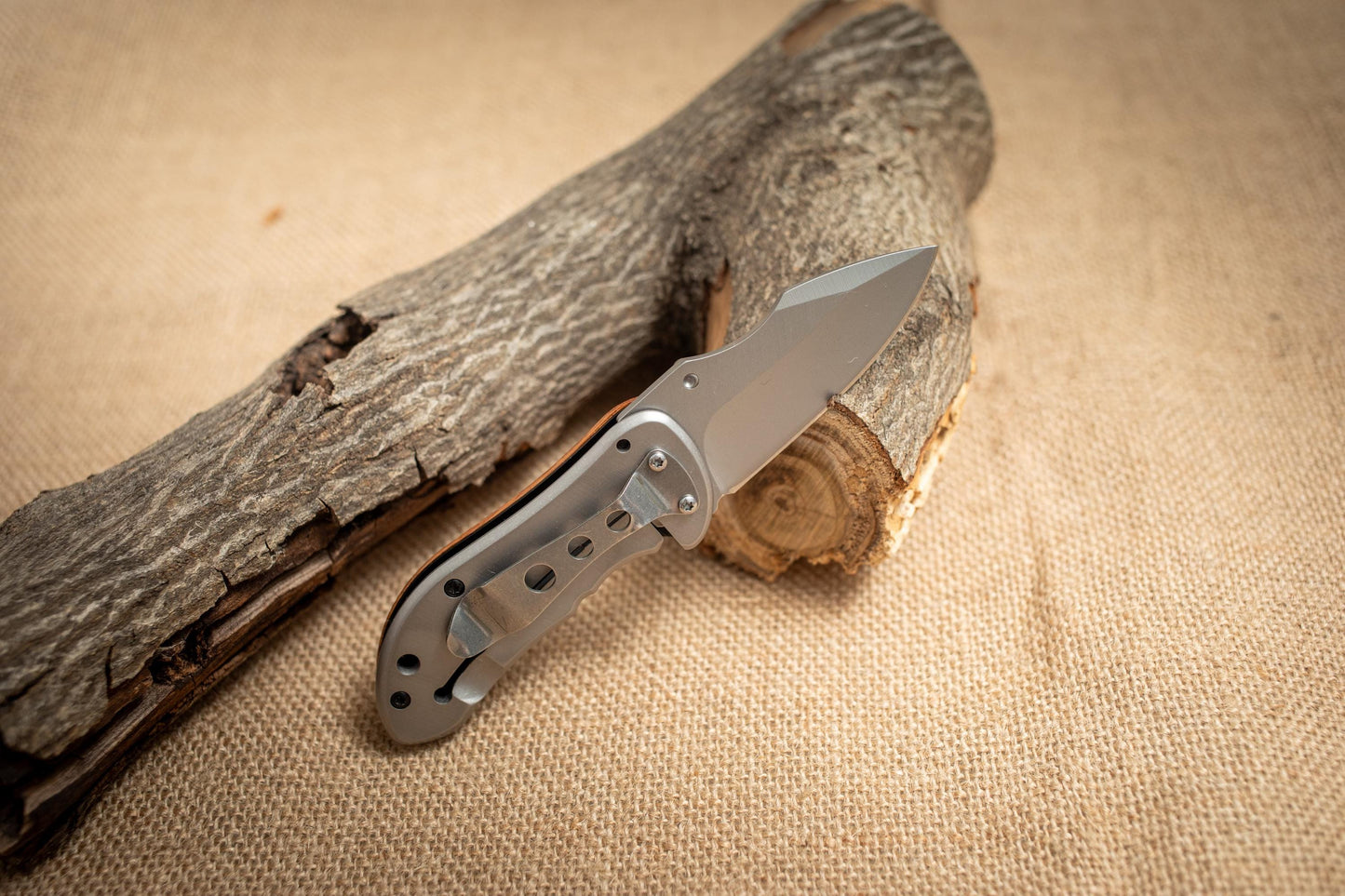 Compact Wood Handle Folding EDC Knife – 3Cr13 Steel Blade, Lightweight Pocket Utility Tool