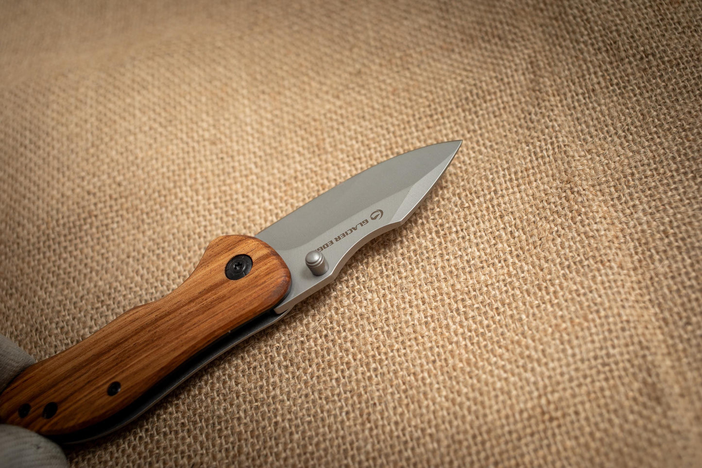 Compact Wood Handle Folding EDC Knife – 3Cr13 Steel Blade, Lightweight Pocket Utility Tool